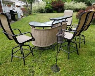 Modular Backyard bar w 4 swivel Bar Stools