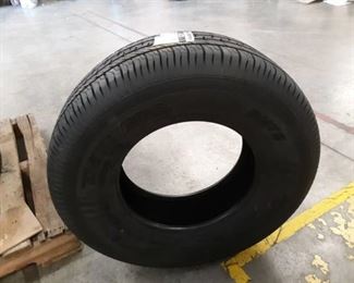 Dexterous P235/75R15 Tire