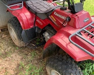 2006 Kawasaki Bayou. Runs,  has a clear title. $595 Will not be in the daily discount