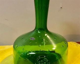 "UCAGCO, Made in Italy" Green Hand Blown Vase