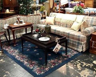 Plaid Upholstered 3-Cushion Sofa