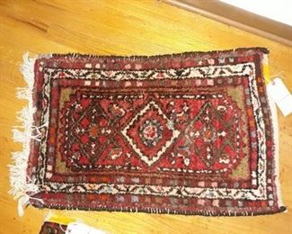 Hand-Knotted Persian Hamdan Rug