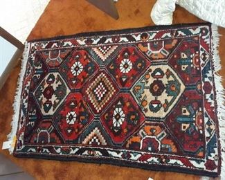 Hand-Knotted Persian Hamadan Rug