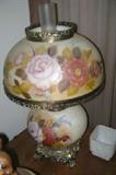 Antique Gone With The Wind lamp