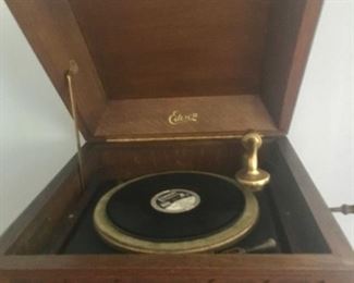 Antique Edison victrola -comes with several Edison records= Works well !