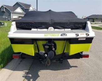 Upgraded 2014 Four Winns Horizon H190 RS 260 HP, 5.0 Liter 19' Boat with Matching Trailer