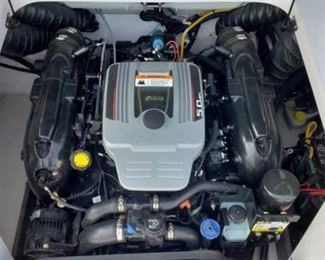 Upgraded 2014 Four Winns Horizon H190 RS 260 HP, 5.0 Liter 19' Boat with Matching Trailer