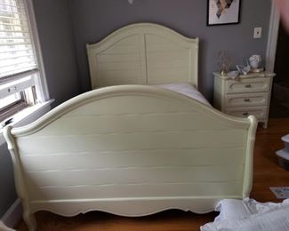 White wooden Full bed