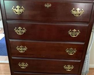 Kincaid Chest