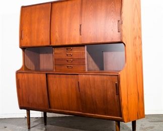 Poul Jessen PMJ Mobler Danish Modern Teak Highboard / Credenza