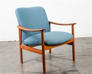 Danish modern Teak lounge chair