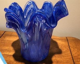 Art glass vase