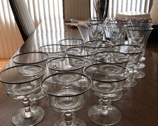 Crystal stemware with platinum rims