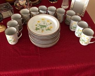 Vintage Japan Speckled Buttercup No. 204 desert set 24 pieces