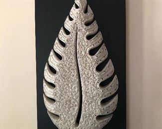 Leaf sculpture