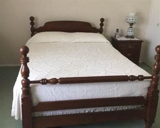 Queen Size Bed https://ctbids.com/#!/description/share/171989