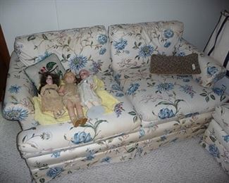 Dolls & Love Seat