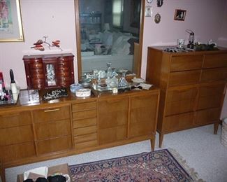 Chest of Drawers & Dresser
