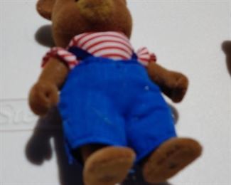 Maple Town Calico Bear