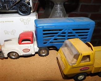 Small Tin Litho Tractor Trailer