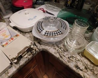 Kitchenware/Corningware