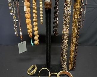 Costume Jewelry - Brown and Goldtone https://ctbids.com/#!/description/share/171888
