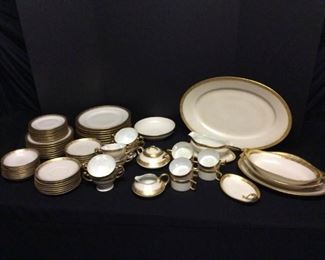 Gold Trim China from Germany https://ctbids.com/#!/description/share/171908