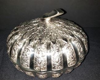 Japanese candy dish. https://ctbids.com/#!/description/share/171920