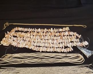 Pearls and beads for jewelry making https://ctbids.com/#!/description/share/171945
