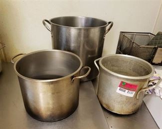 (3) stock pots