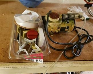 Cake decorating air compressor