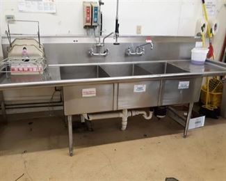 3- Bay Stainless Steel Sink with Sprayer with Disposal