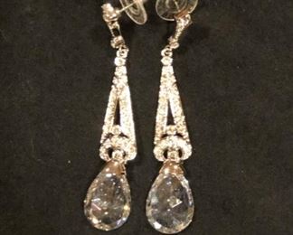 The picture does not do these justice! Great Wedding or Special Occasion Earrings