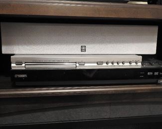 Yamaha DVD & Sound System (7 pieces)