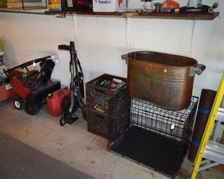 Pet Kennel, Tub and Tools