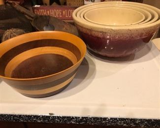 Turned Wood Bowl
Crockery nesting mixing Bowls