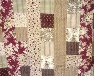 Quilt, machine made
