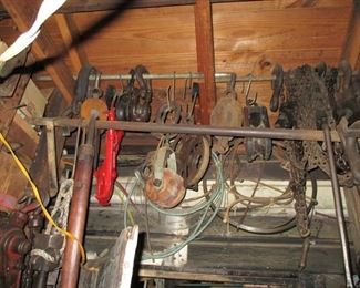pulleys & chains