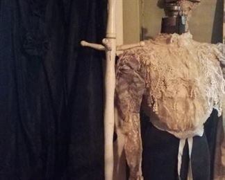 Victorian clothes, mannequin 