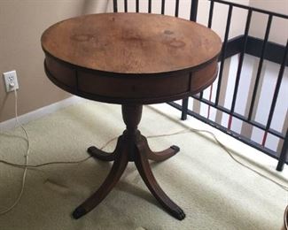 Vintage Duncan Phyfe Style Lamp Table https://ctbids.com/#!/description/share/171531