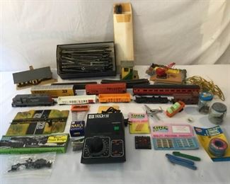 HO Scale Model Train Set https://ctbids.com/#!/description/share/171565