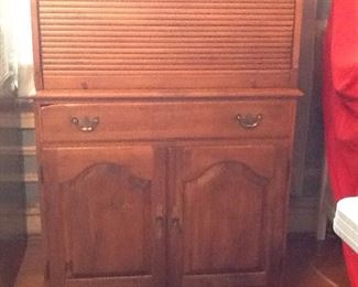 Ethan Allen Small Rolltop Desk