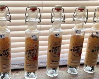 Cool Bottles / Vanilla Extract