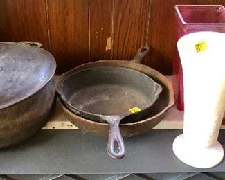 Griswold Dutch Oven with Lid, Cast Iron, Roasters