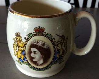 Vintage Queen Elizabeth Souvenir Mug