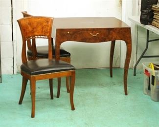 Hekman Game Table and 2 Chairs