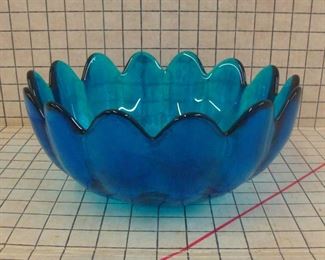 Blenko or Viking Art Glass Turquoise Fruit Bowl