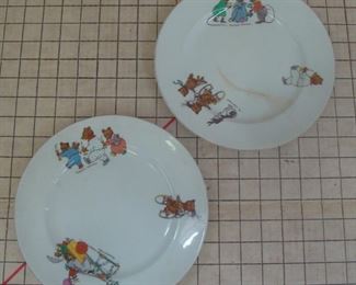 Pair of English Antique Children's Plates