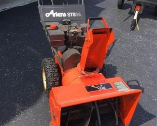 Ariens ST824 Snow Blower