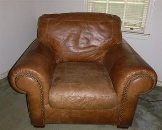 nice leather arm chair - there's a matching leather loveseat sofa